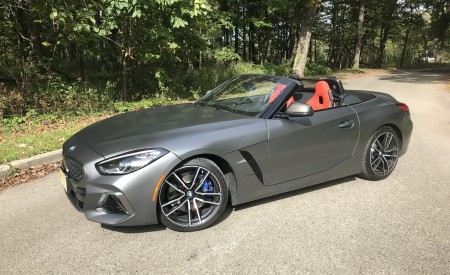 2020 BMW Z4 M40i Roadster (Color: Frozen Grey Metallic) Front Three-Quarter Wallpapers 450x275 (39)