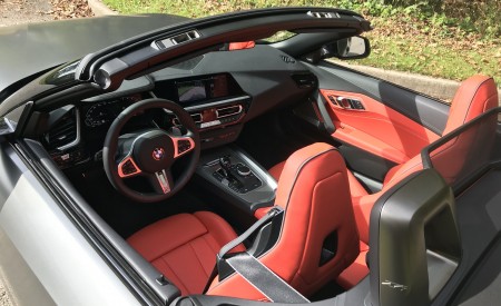 2020 BMW Z4 M40i Roadster (Color: Frozen Grey Metallic) Interior Wallpapers 450x275 (41)