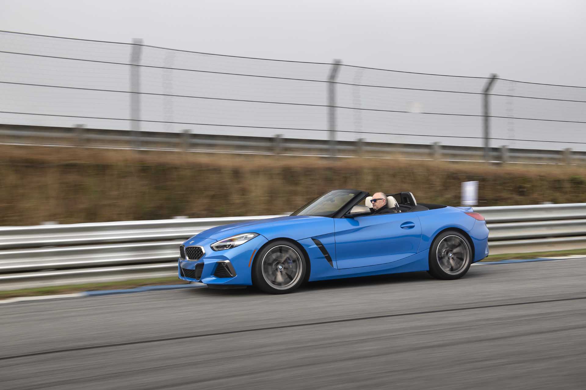 2020 BMW Z4 M40i Roadster (Color: Misano Blue Metallic) Front Three-Quarter Wallpapers (6)