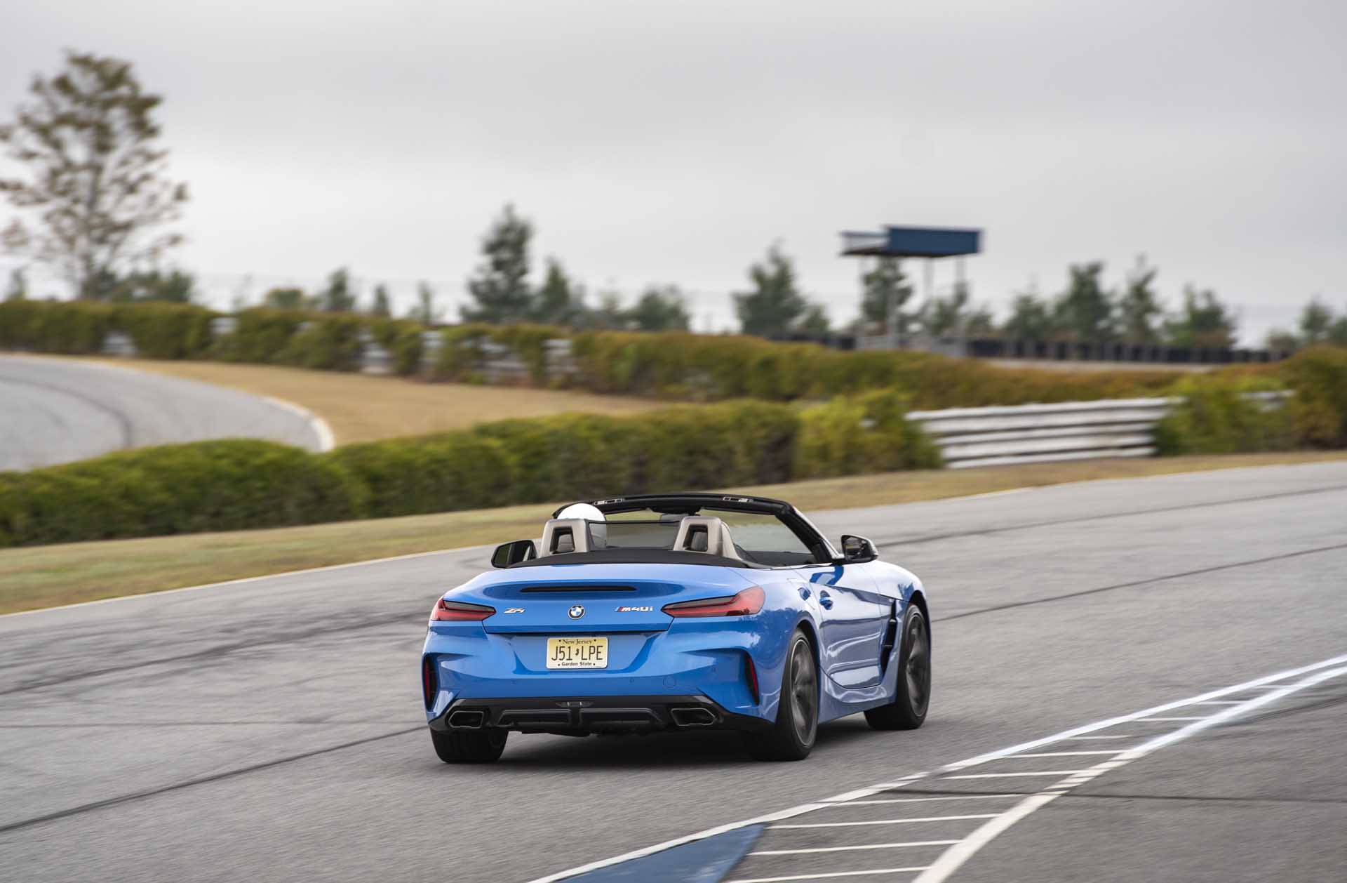 2020 BMW Z4 M40i Roadster (Color: Misano Blue Metallic) Rear Three-Quarter Wallpapers (9)
