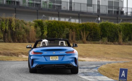 2020 BMW Z4 M40i Roadster (Color: Misano Blue Metallic) Rear Wallpapers 450x275 (23)