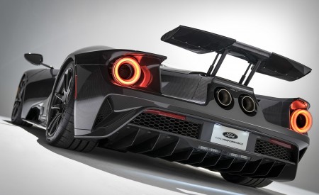 2020 Ford GT Liquid Carbon Rear Three-Quarter Wallpapers 450x275 (6)