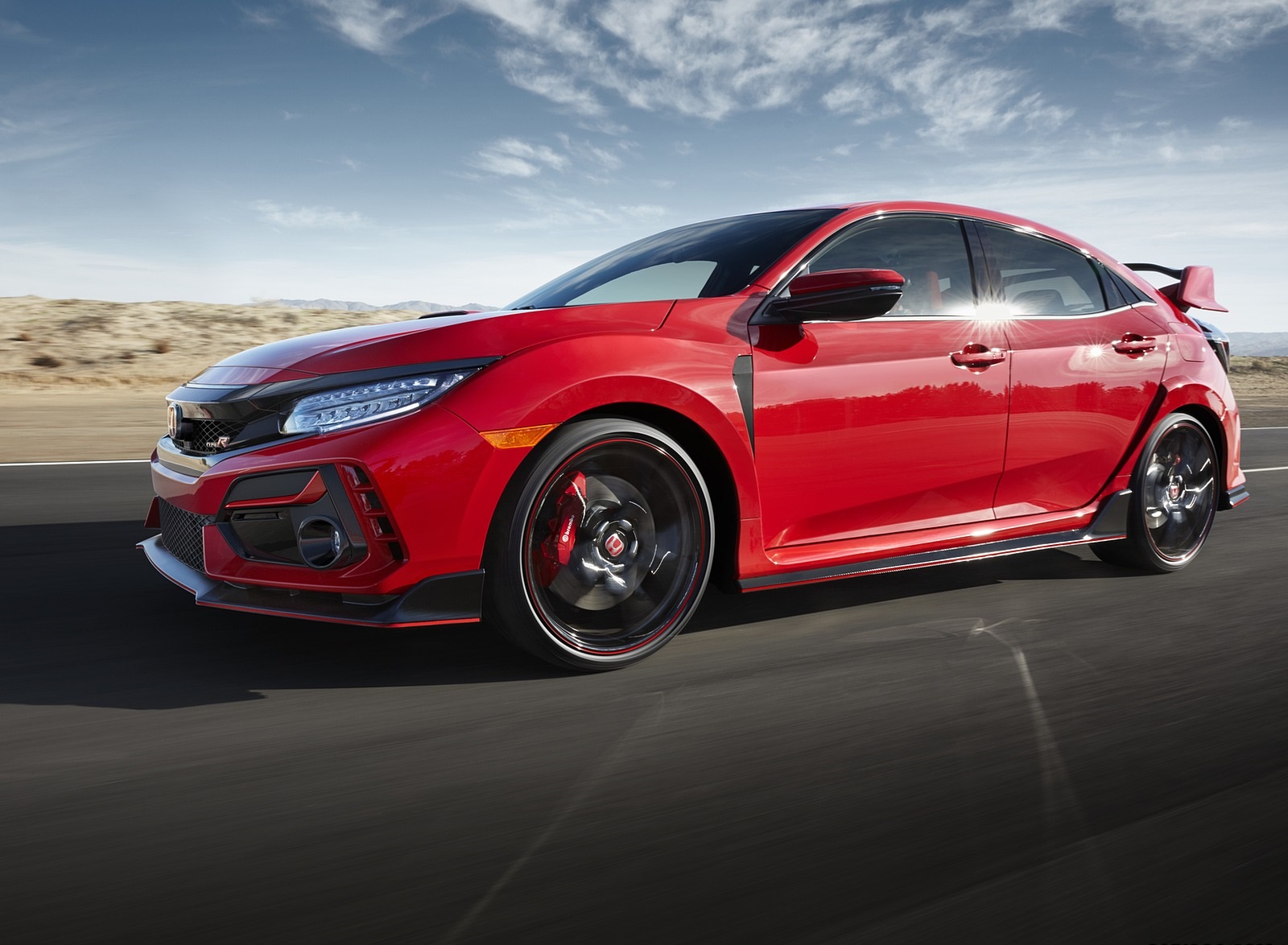 2020 Honda Civic Type R Front Three-Quarter Wallpapers (8)