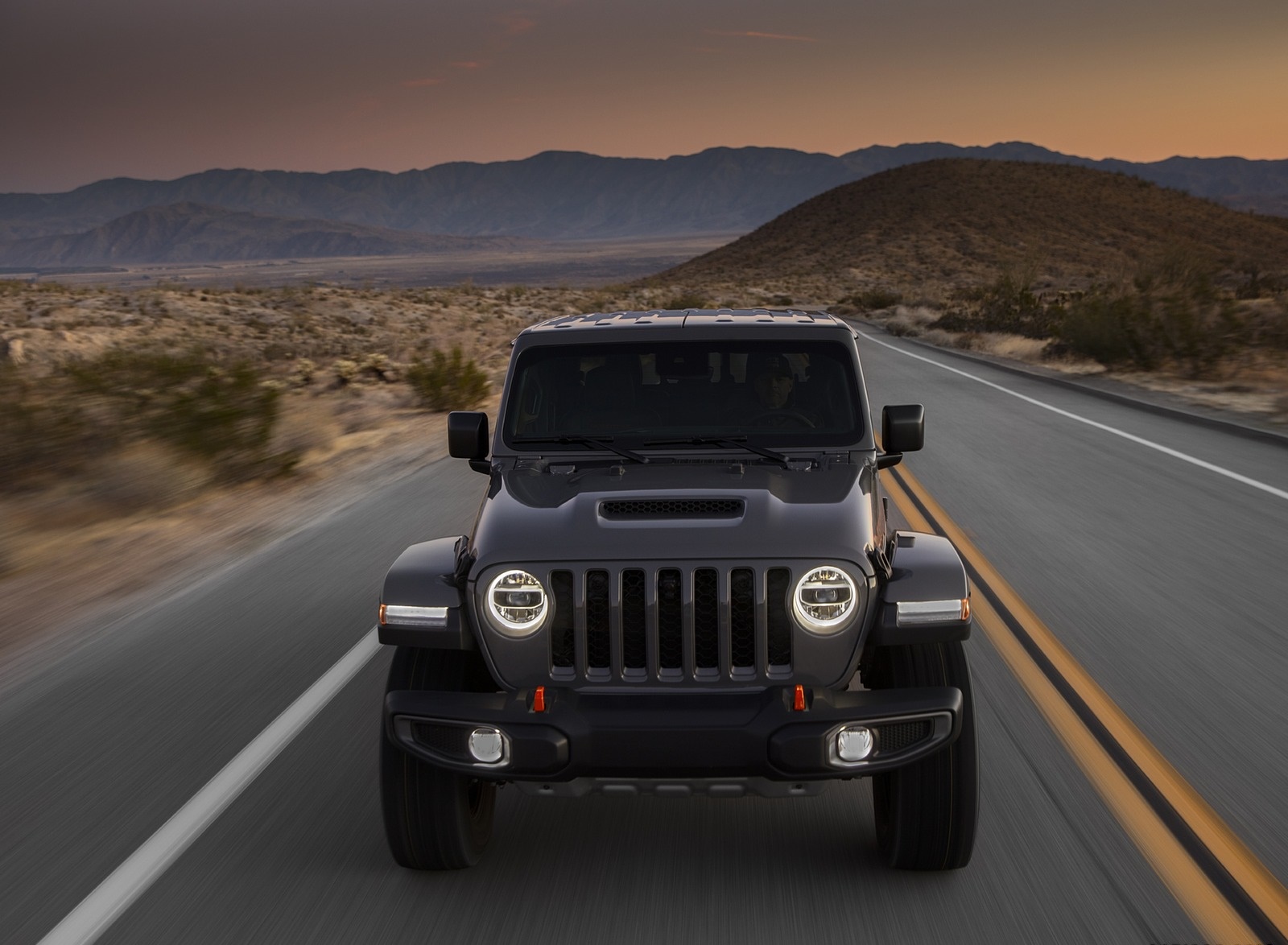 2020 Jeep Gladiator Mojave Front Wallpapers (4)