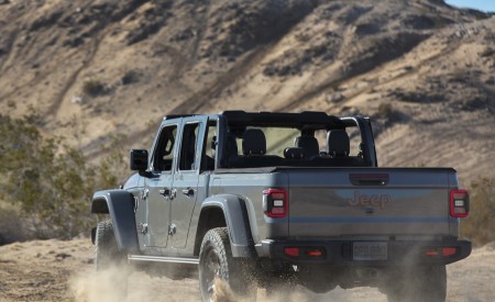 2020 Jeep Gladiator Mojave Off-Road Wallpapers 450x275 (23)