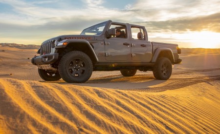 2020 Jeep Gladiator Mojave Off-Road Wallpapers 450x275 (29)