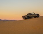 2020 Jeep Gladiator Mojave Rear Three-Quarter Wallpapers 150x120 (30)