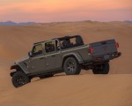 2020 Jeep Gladiator Mojave Rear Three-Quarter Wallpapers 150x120 (31)