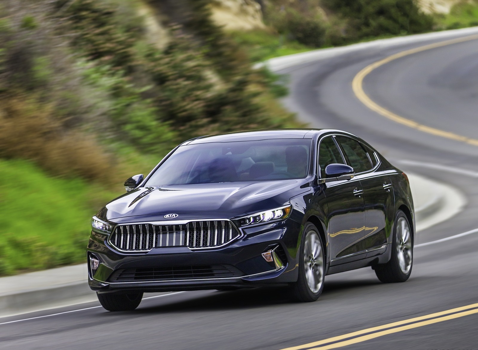 2020 Kia Cadenza Front Three-Quarter Wallpapers (2)