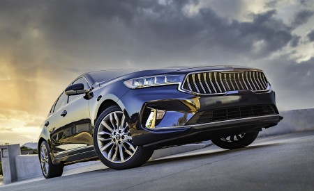 2020 Kia Cadenza Front Three-Quarter Wallpapers 450x275 (14)
