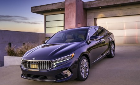 2020 Kia Cadenza Front Three-Quarter Wallpapers 450x275 (16)
