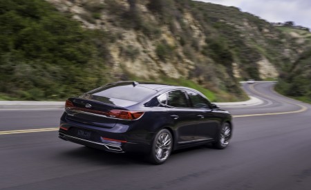 2020 Kia Cadenza Rear Three-Quarter Wallpapers 450x275 (10)