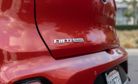 2020 Kia Niro Hybrid Detail Wallpapers 450x275 (36)