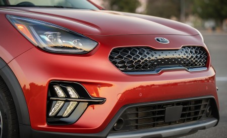 2020 Kia Niro Hybrid Detail Wallpapers 450x275 (35)