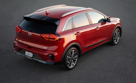2020 Kia Niro Hybrid Rear Three-Quarter Wallpapers 450x275 (30)
