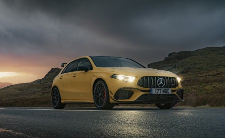 2020 Mercedes-AMG A 45 S (UK-Spec) Front Three-Quarter Wallpapers 450x275 (42)