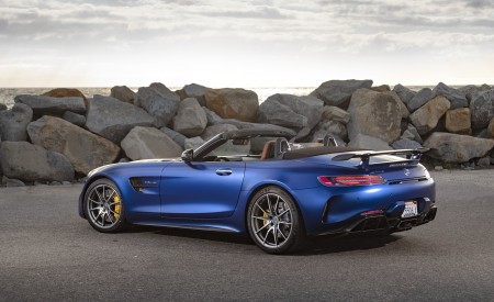 2020 Mercedes-AMG GT R Roadster (US-Spec) Rear Three-Quarter Wallpapers 450x275 (38)