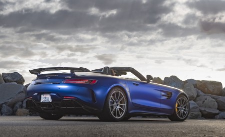 2020 Mercedes-AMG GT R Roadster (US-Spec) Rear Three-Quarter Wallpapers 450x275 (42)