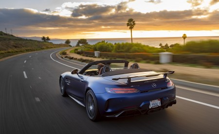2020 Mercedes-AMG GT R Roadster (US-Spec) Rear Three-Quarter Wallpapers 450x275 (21)