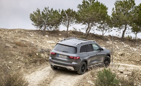 2020 Mercedes-Benz GLB 200 d 4MATIC (Color: Mountain Gray Metallic) Off-Road Wallpapers 450x275 (110)