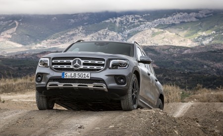 2020 Mercedes-Benz GLB 200 d 4MATIC (Color: Mountain Gray Metallic) Off-Road Wallpapers 450x275 (106)