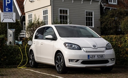 2020 Skoda Citigo iV Plug-In Hybrid Charging Wallpapers 450x275 (38)