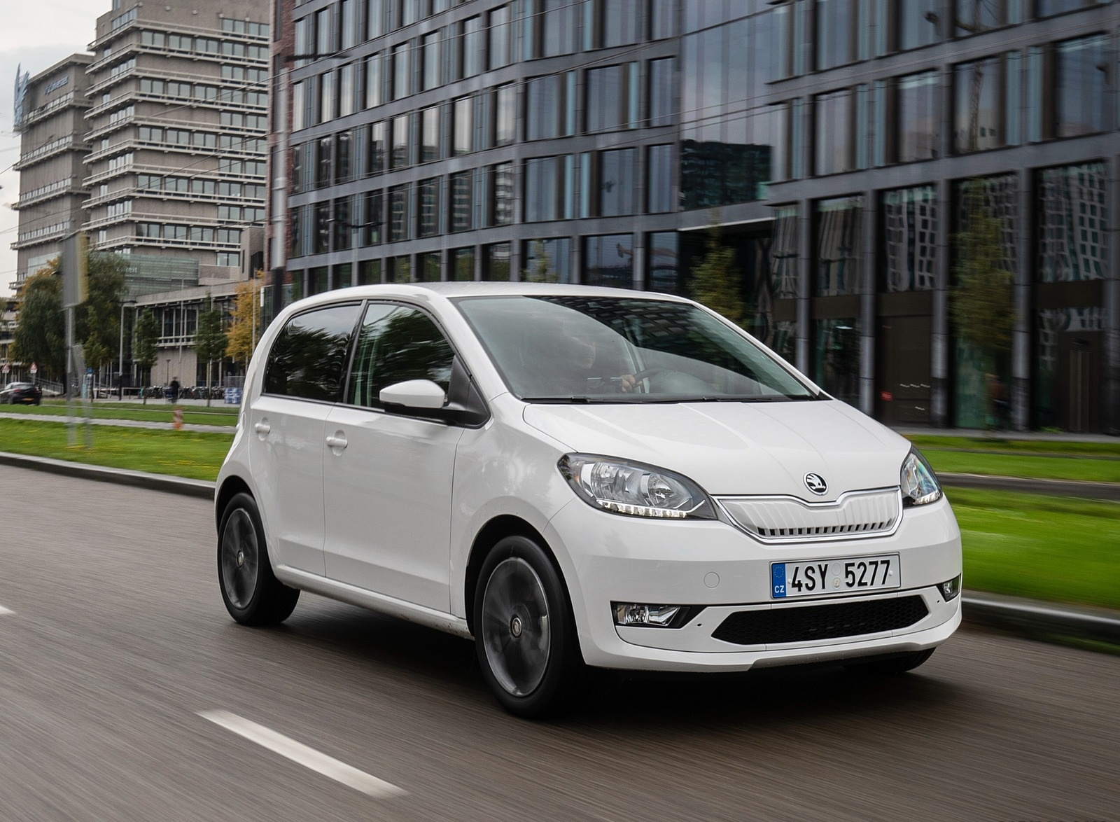 2020 Skoda Citigo iV Plug-In Hybrid Front Three-Quarter Wallpapers (2)