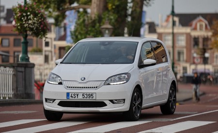 2020 Skoda Citigo iV Plug-In Hybrid Front Three-Quarter Wallpapers 450x275 (15)