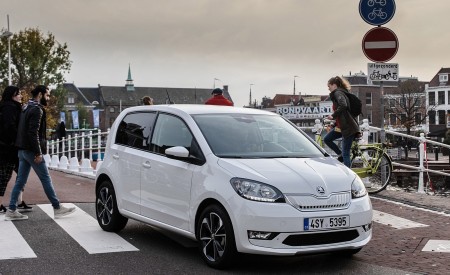 2020 Skoda Citigo iV Plug-In Hybrid Front Three-Quarter Wallpapers 450x275 (16)