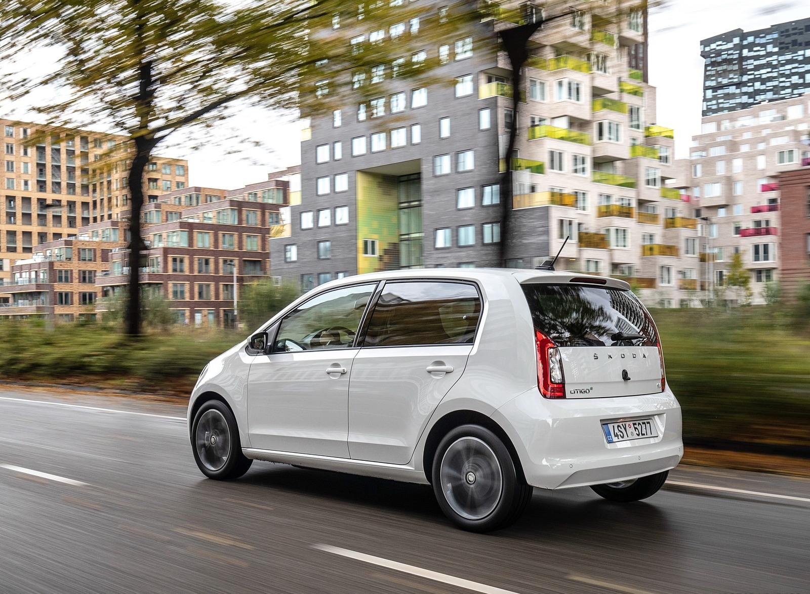 2020 Skoda Citigo iV Plug-In Hybrid Rear Three-Quarter Wallpapers (7)