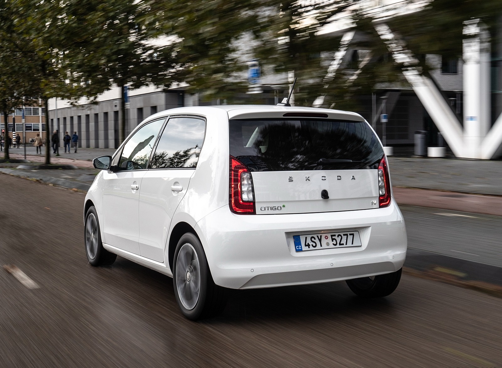2020 Skoda Citigo iV Plug-In Hybrid Rear Three-Quarter Wallpapers (8)