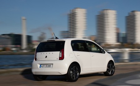 2020 Skoda Citigo iV Plug-In Hybrid Rear Three-Quarter Wallpapers 450x275 (32)