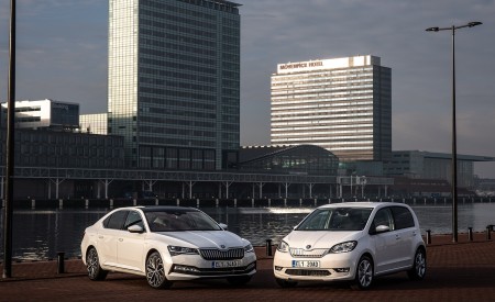 2020 Skoda Citigo iV Plug-In Hybrid and Skoda Superb iV Wallpapers 450x275 (77)