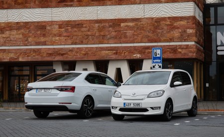2020 Skoda Citigo iV Plug-In Hybrid and Skoda Superb iV Wallpapers 450x275 (79)