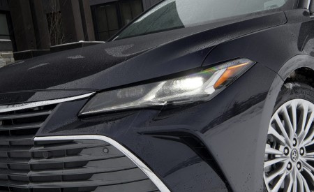 2020 Toyota Avalon Limited AWD Headlight Wallpapers 450x275 (10)