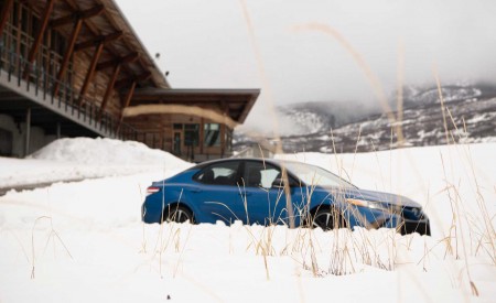 2020 Toyota Camry XSE AWD Front Three-Quarter Wallpapers 450x275 (37)