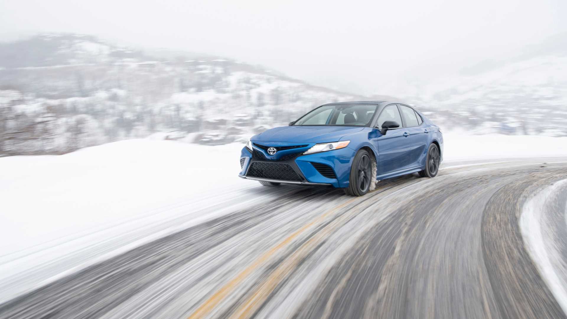 2020 Toyota Camry XSE AWD Front Three-Quarter Wallpapers (11)