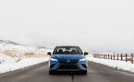 2020 Toyota Camry XSE AWD Front Wallpapers 450x275 (39)