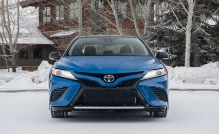 2020 Toyota Camry XSE AWD Front Wallpapers 450x275 (25)