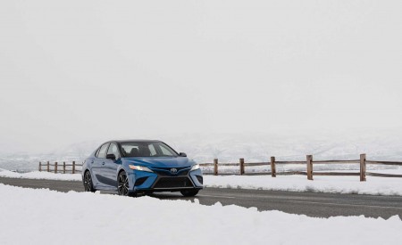 2020 Toyota Camry XSE AWD Front Wallpapers 450x275 (40)