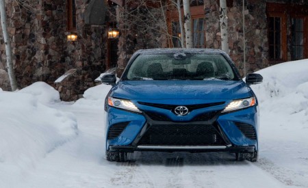 2020 Toyota Camry XSE AWD Front Wallpapers 450x275 (50)