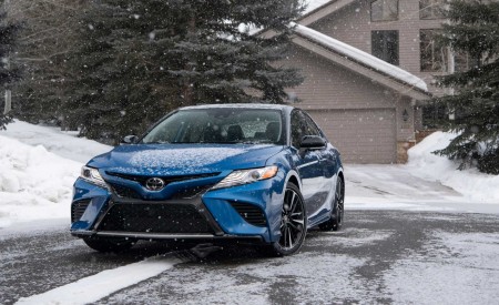 2020 Toyota Camry XSE AWD Front Wallpapers 450x275 (26)