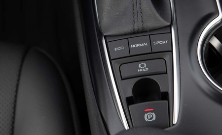 2020 Toyota Camry XSE AWD Interior Detail Wallpapers 450x275 (79)