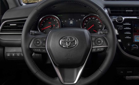 2020 Toyota Camry XSE AWD Interior Steering Wheel Wallpapers 450x275 (69)
