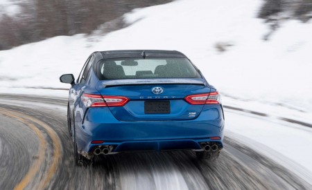 2020 Toyota Camry XSE AWD Rear Wallpapers 450x275 (19)