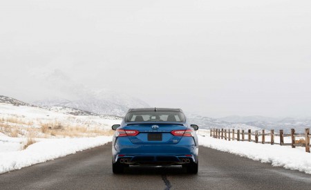 2020 Toyota Camry XSE AWD Rear Wallpapers 450x275 (43)