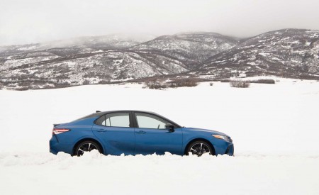 2020 Toyota Camry XSE AWD Side Wallpapers 450x275 (45)