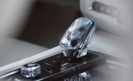 2020 Volvo S90 Recharge T8 plug-in hybrid (Color: Platinum Grey) Interior Detail Wallpapers 450x275 (12)