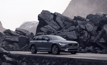 2020 Volvo V90 Cross Country Wallpapers & HD Images