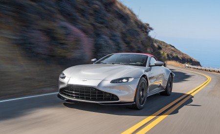 2021 Aston Martin Vantage Roadster (Color: Spirit Silver; US-Spec) Front Three-Quarter Wallpapers 450x275 (84)